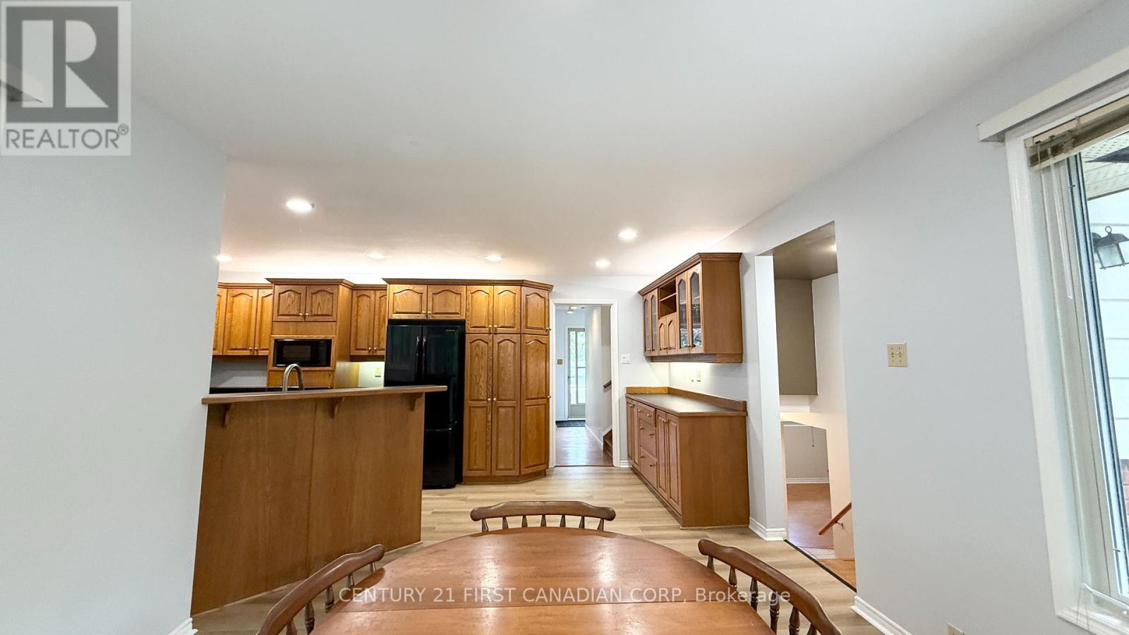 80 Rollscourt Place, London North, Ontario  N6G 1M2 - Photo 8 - X13656820