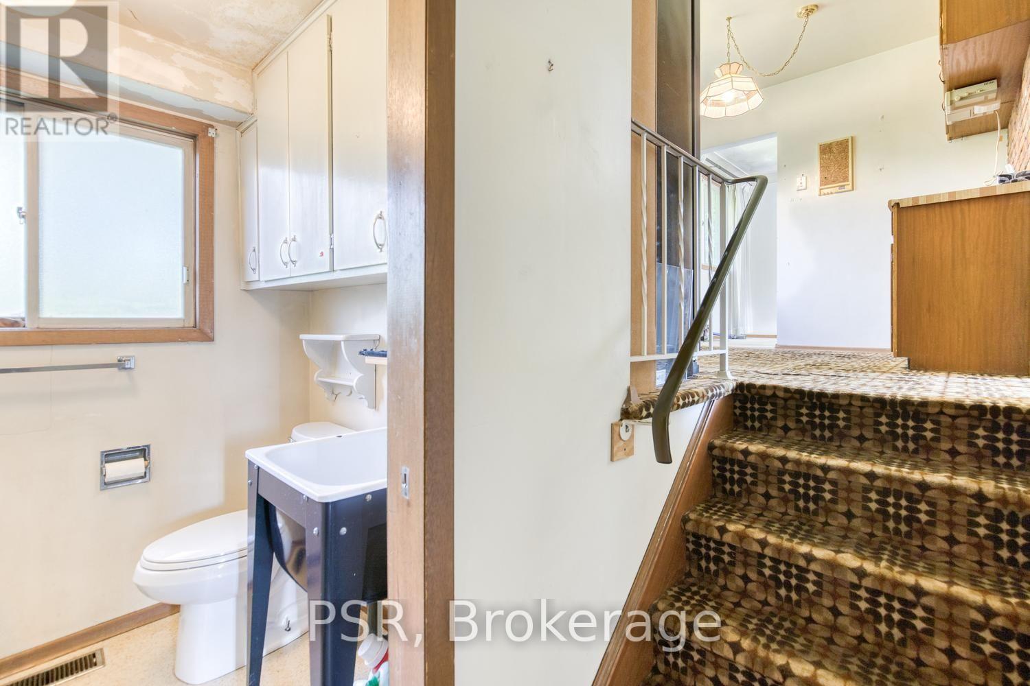 68 Halliwell Drive, Kitchener, Ontario  N2B 2M3 - Photo 35 - X13782230