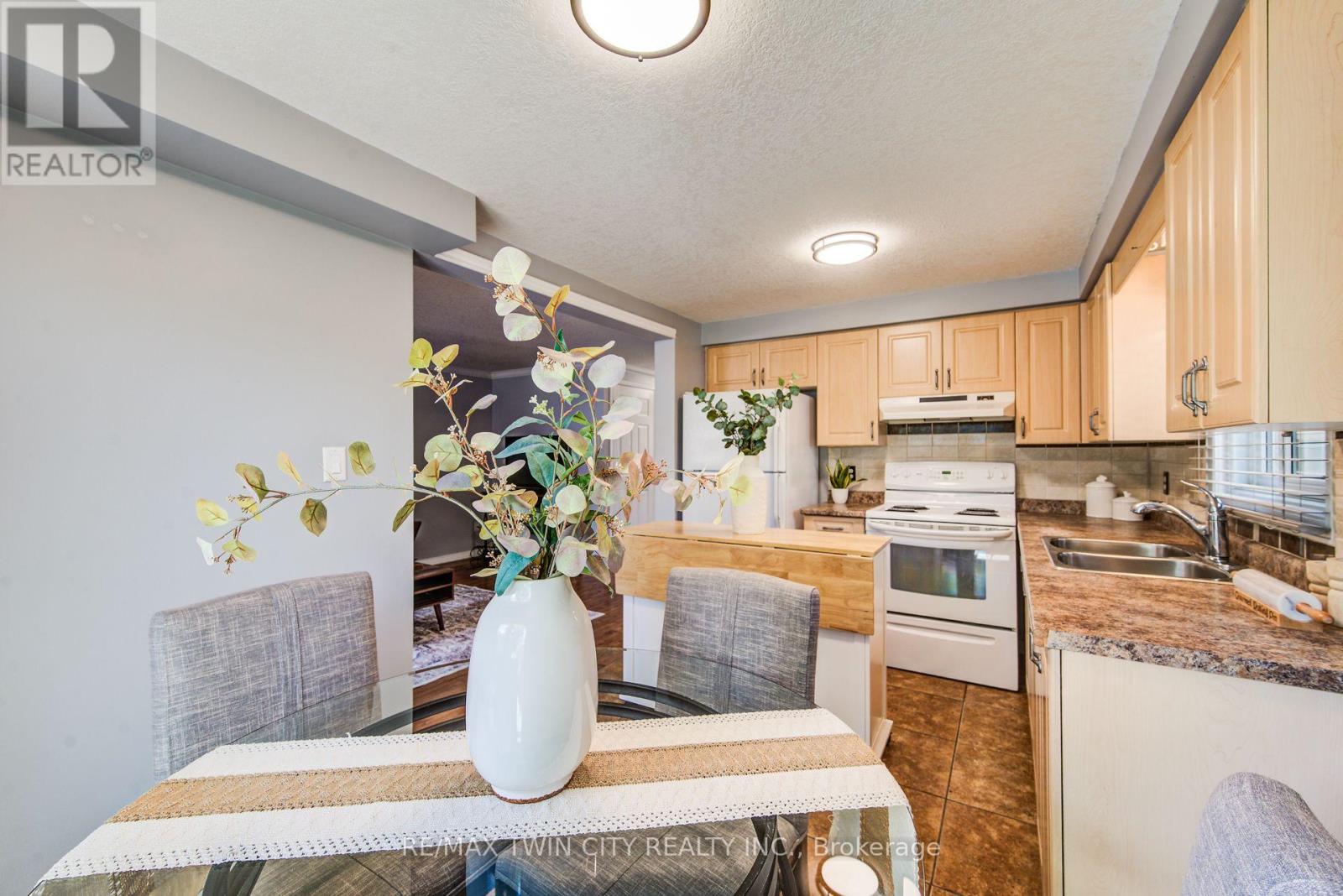 1089 Copper Leaf Crescent, Kitchener, Ontario  N2E 3W4 - Photo 15 - X13782242