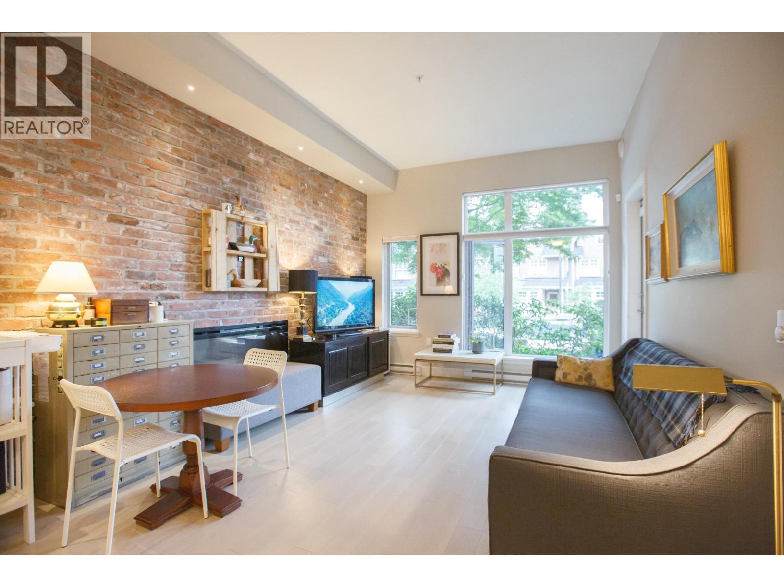 104 260 SALTER STREET, new westminster, British Columbia