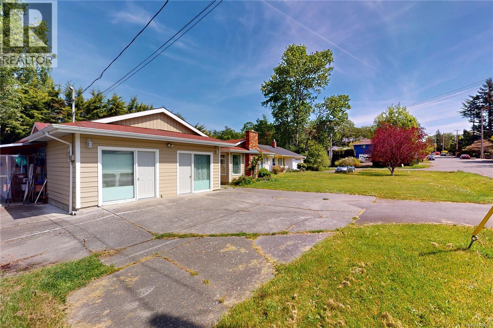 1382 Mckenzie Ave, Saanich, British Columbia  V8P 2M2 - Photo 3 - 1049685