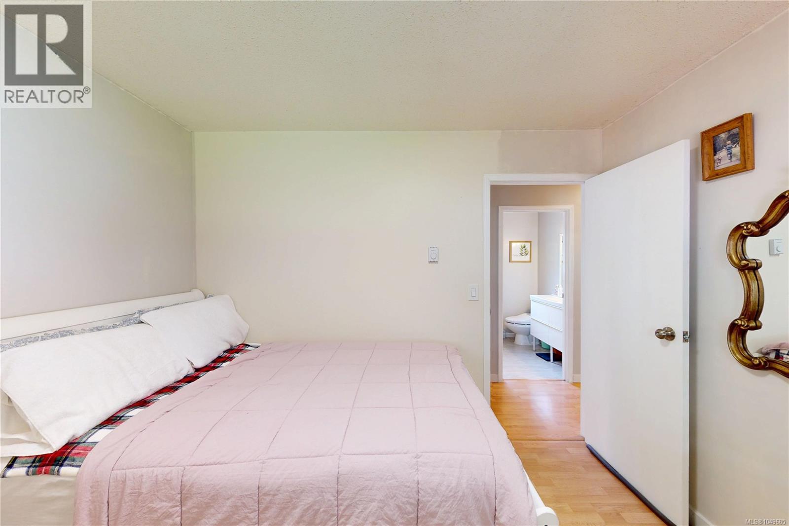 1382 Mckenzie Ave, Saanich, British Columbia  V8P 2M2 - Photo 40 - 1049685