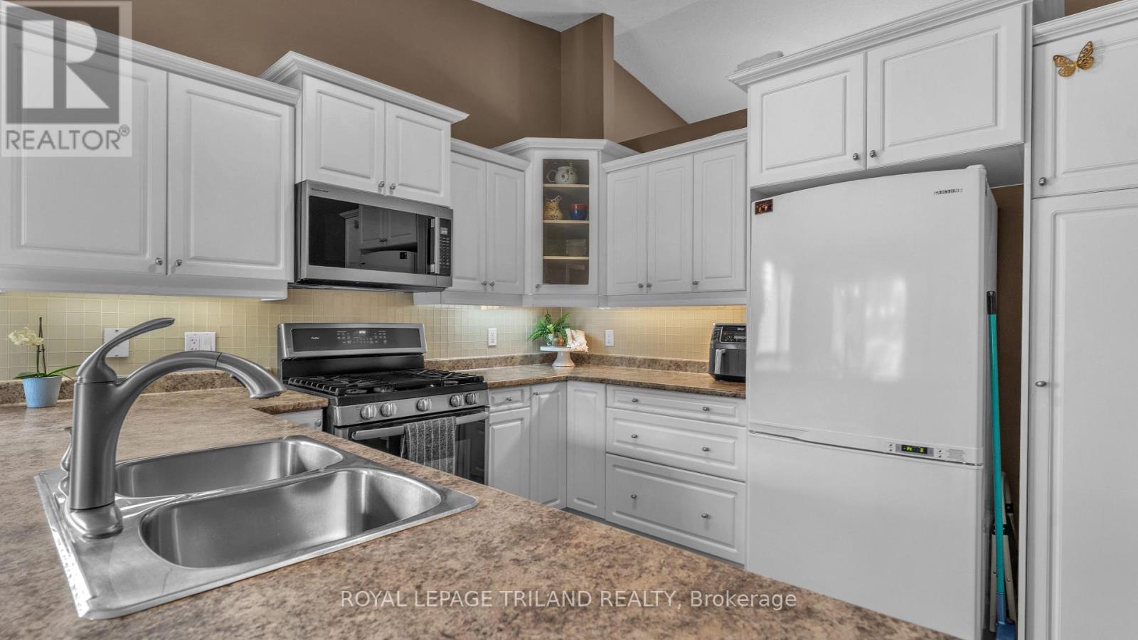 31 - 572 Thistlewood Drive, London North, Ontario  N5X 4N6 - Photo 10 - X13782526