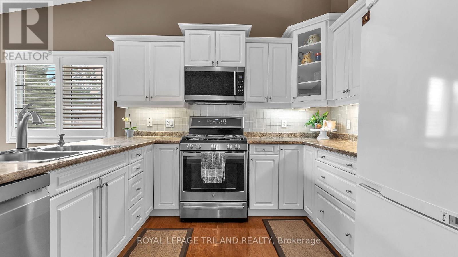 31 - 572 Thistlewood Drive, London North, Ontario  N5X 4N6 - Photo 12 - X13782526