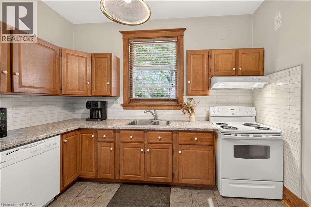 29 Lorne Crescent, Brantford, Ontario  N3T 4L8 - Photo 17 - 40862857