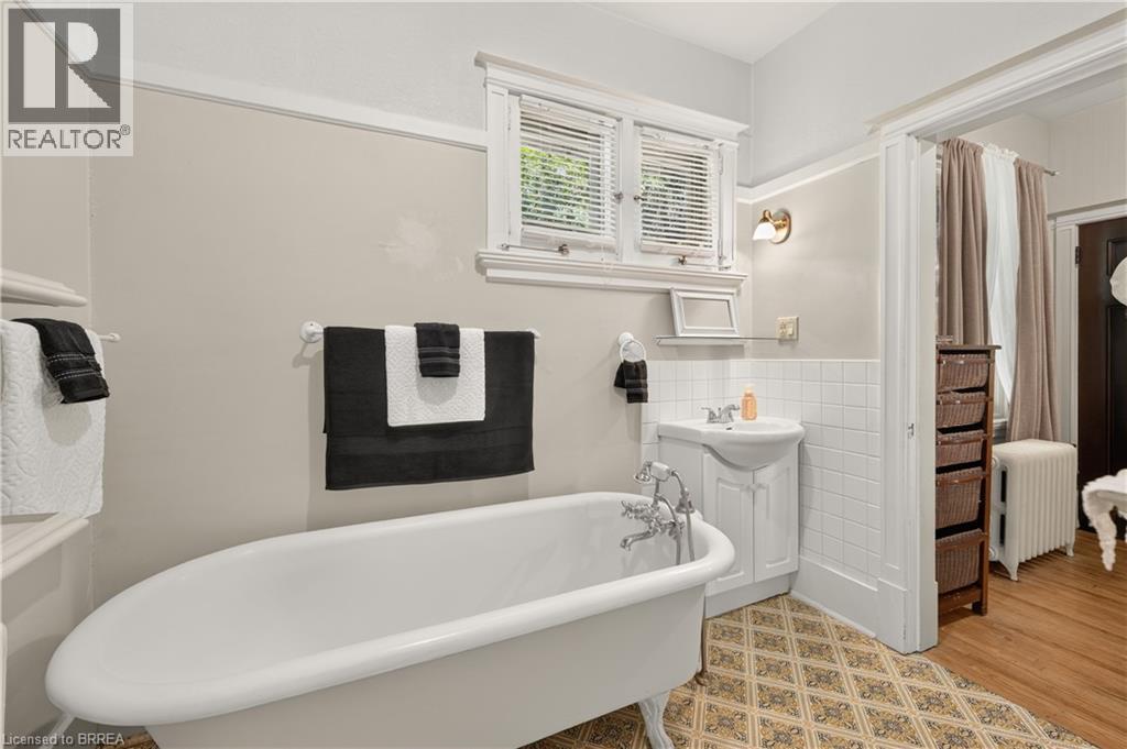 29 Lorne Crescent, Brantford, Ontario  N3T 4L8 - Photo 25 - 40862857