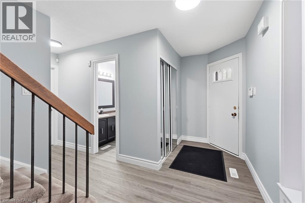 20 Mansfield Street, Brampton, Ontario  L6S 2Y4 - Photo 3 - 40860712