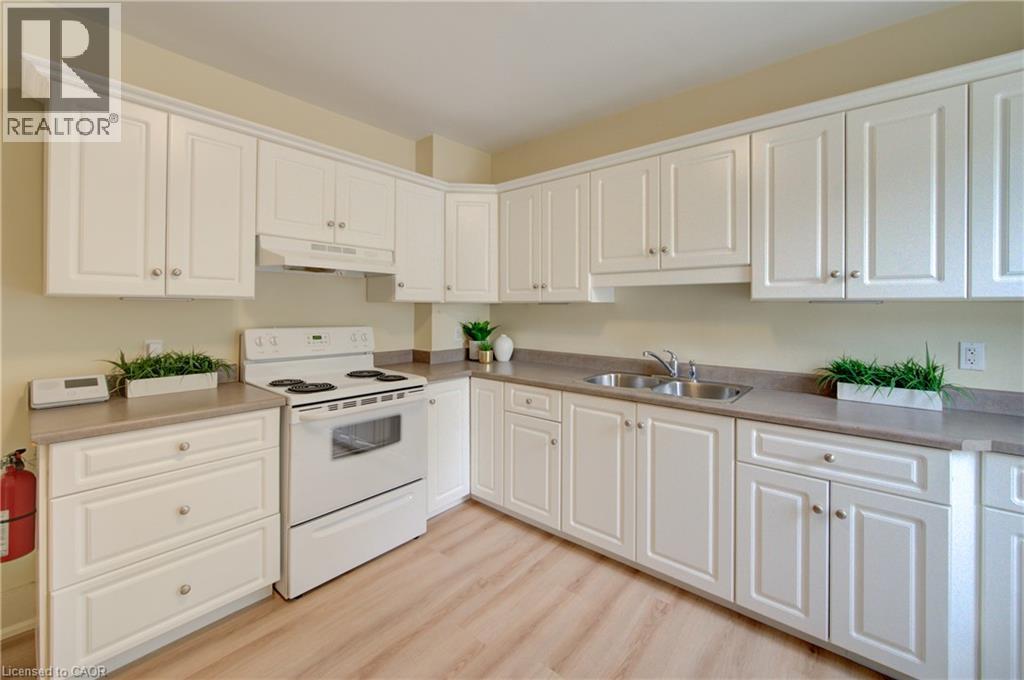 9 Salisbury Avenue, Cambridge, Ontario  N1S 1H7 - Photo 13 - 40862982