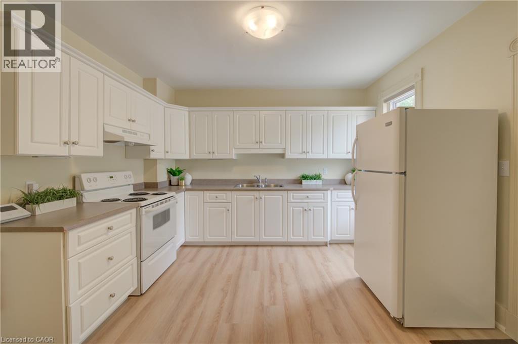 9 Salisbury Avenue, Cambridge, Ontario  N1S 1H7 - Photo 12 - 40862982