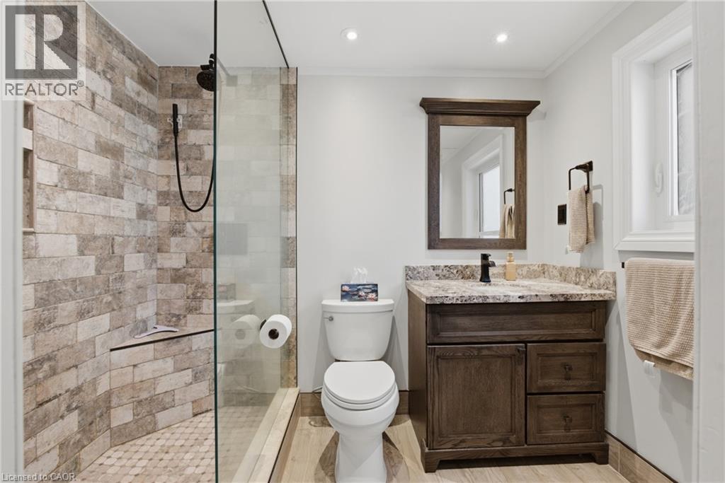 27 John Martin Crescent, Hamilton, Ontario  L8B 0Z9 - Photo 26 - 40863081