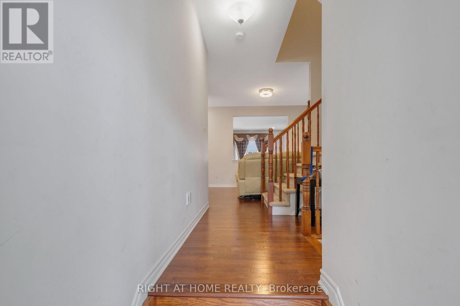 209 Rivertree Street, Ottawa, Ontario  K2M 0J4 - Photo 5 - X13782438
