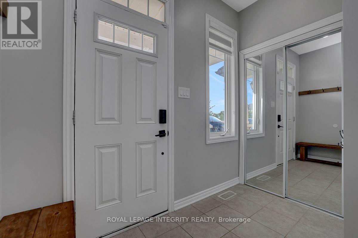 256 Ponderosa Street, Ottawa, Ontario  K2V 0N4 - Photo 3 - X13782492