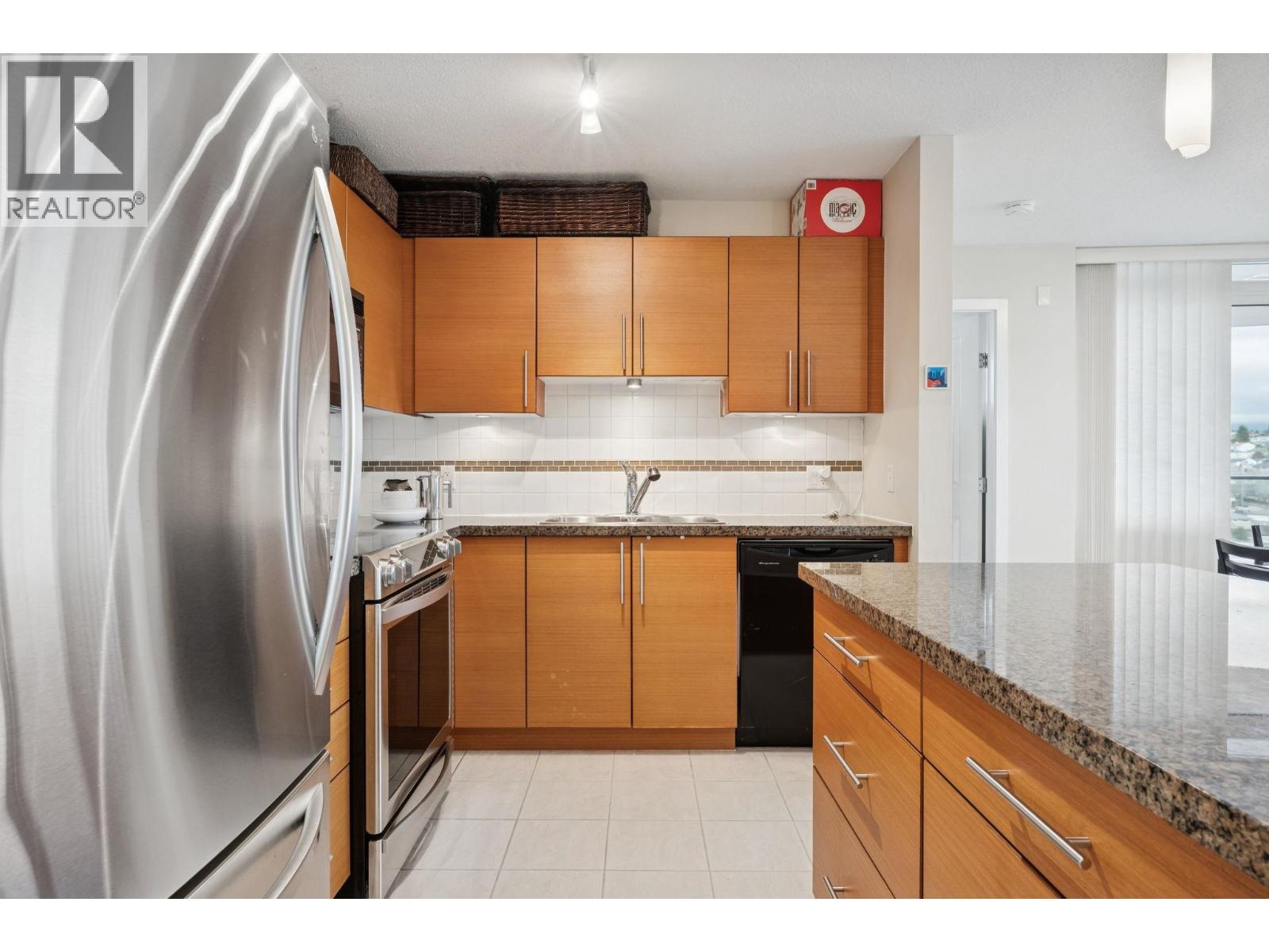 1402 2225 Holdom Avenue, Burnaby, British Columbia  V5B 0A1 - Photo 10 - R3165106
