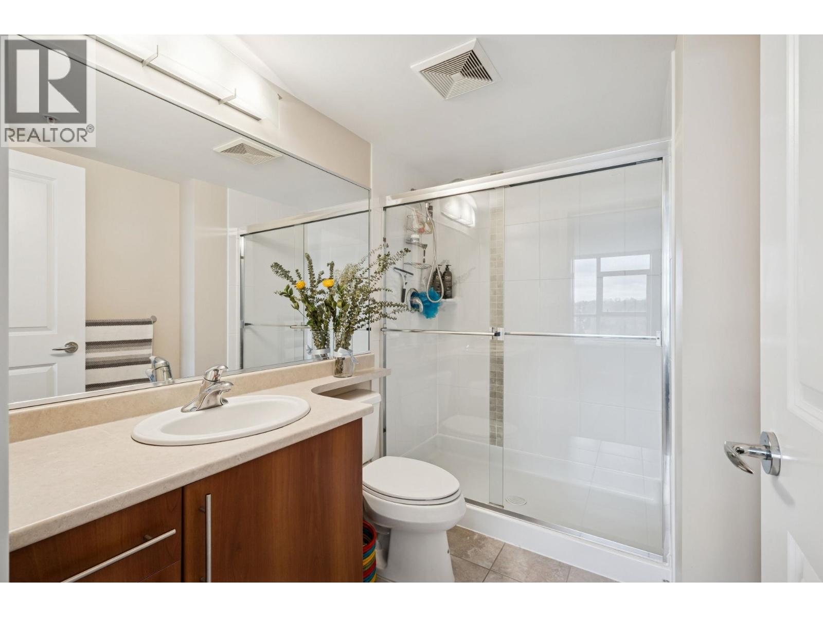 1402 2225 Holdom Avenue, Burnaby, British Columbia  V5B 0A1 - Photo 14 - R3165106