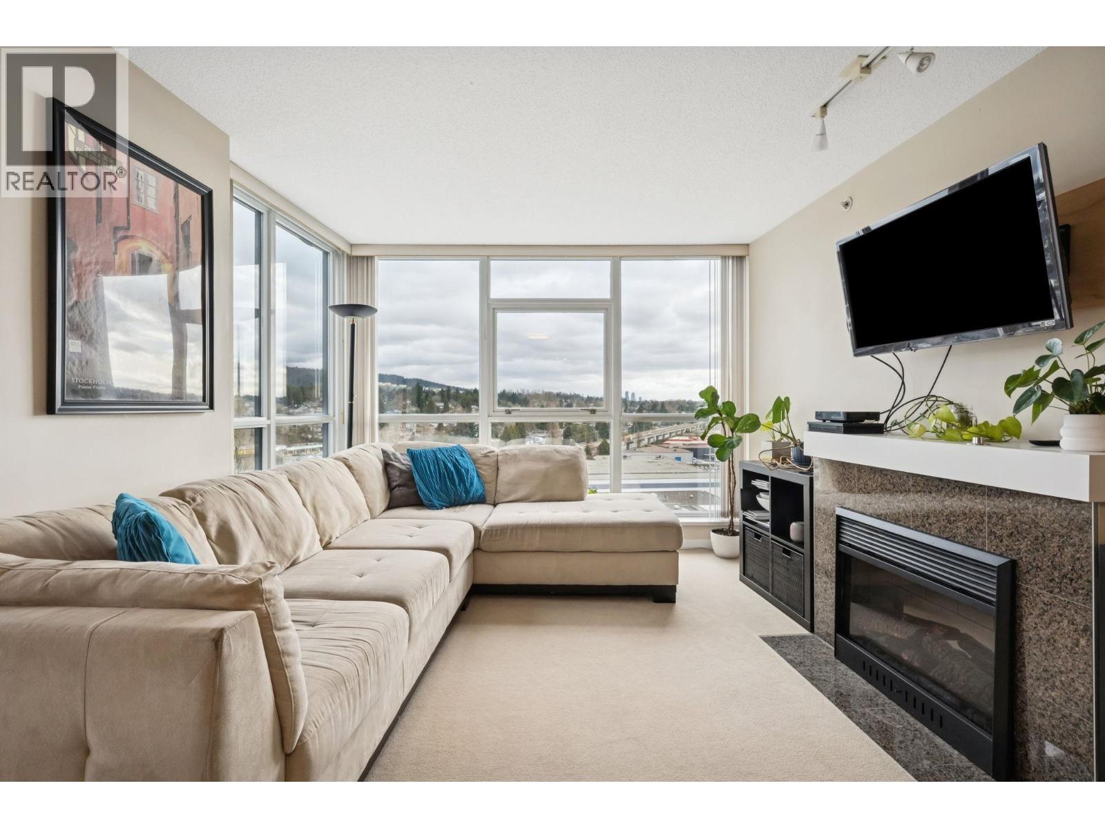 1402 2225 Holdom Avenue, Burnaby, British Columbia  V5B 0A1 - Photo 2 - R3165106