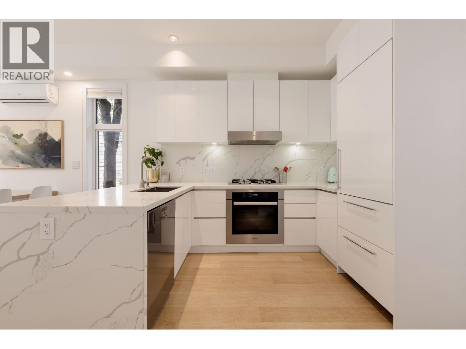 1880 E Georgia Street, Vancouver, British Columbia  V5L 2B6 - Photo 5 - R3165115