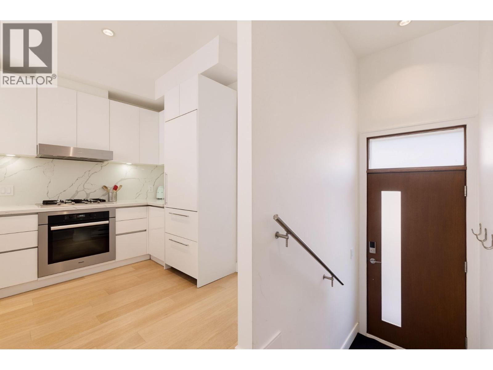1880 E Georgia Street, Vancouver, British Columbia  V5L 2B6 - Photo 7 - R3165115