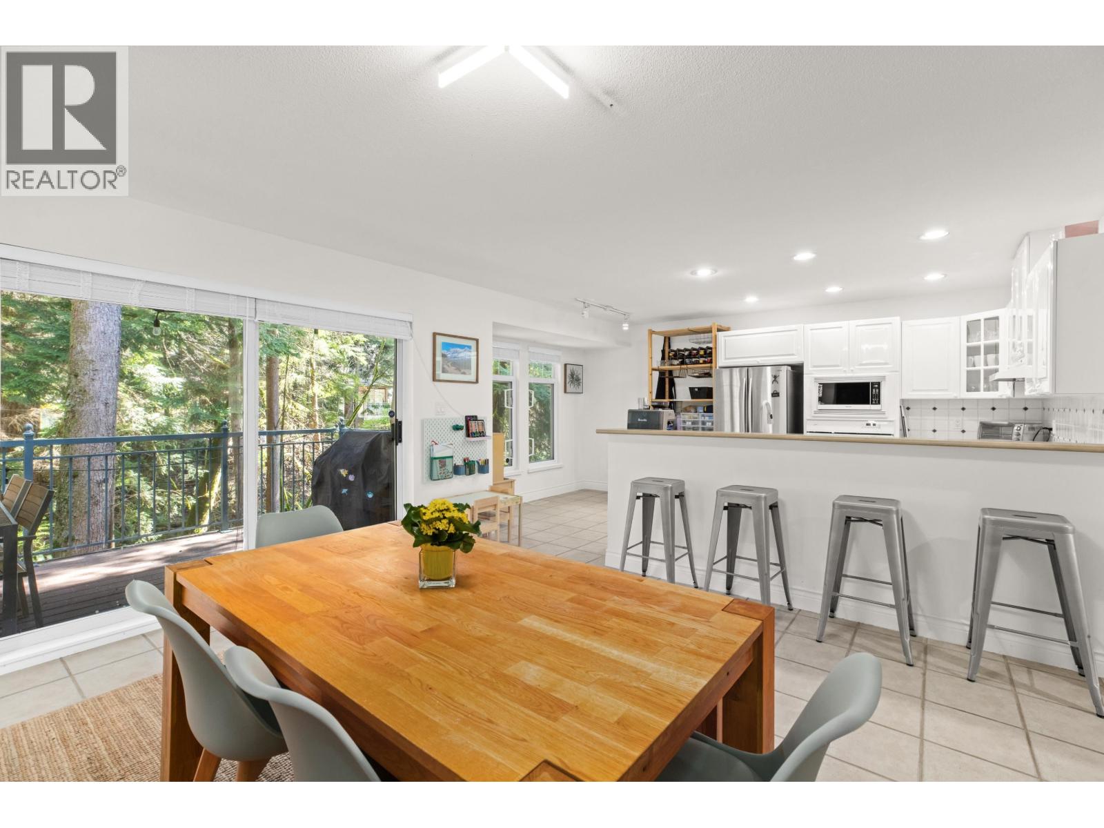1188 Strathaven Drive, North Vancouver, British Columbia  V7H 2Z6 - Photo 7 - R3165118