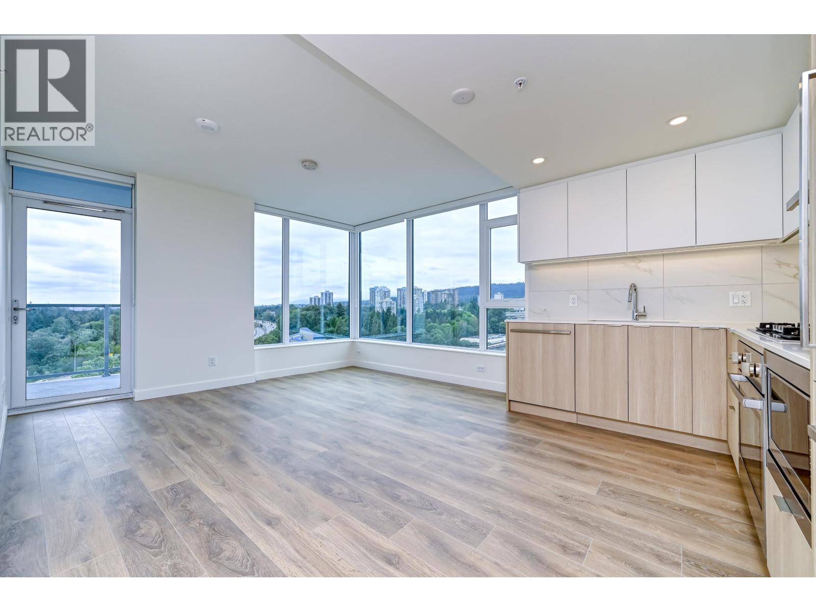 1009 318 Alderson Avenue, Coquitlam, British Columbia  V3K 0J1 - Photo 3 - R3165132