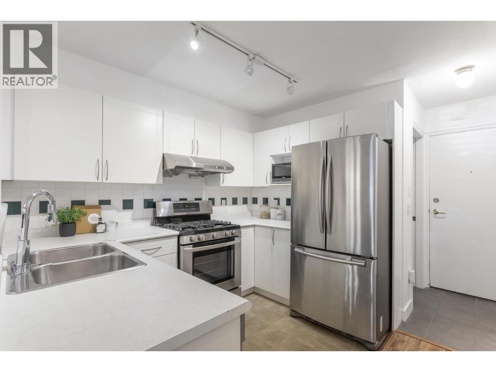 104 688 E 16th Avenue, Vancouver, British Columbia  V5T 2V4 - Photo 8 - R3165138