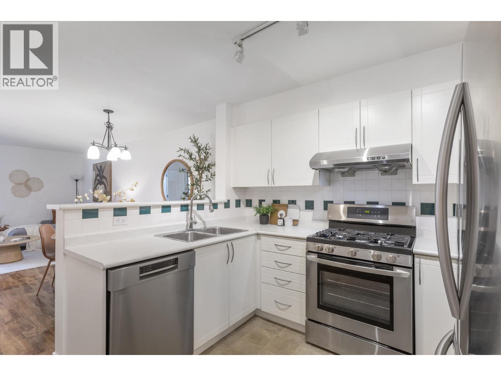 104 688 E 16th Avenue, Vancouver, British Columbia  V5T 2V4 - Photo 9 - R3165138