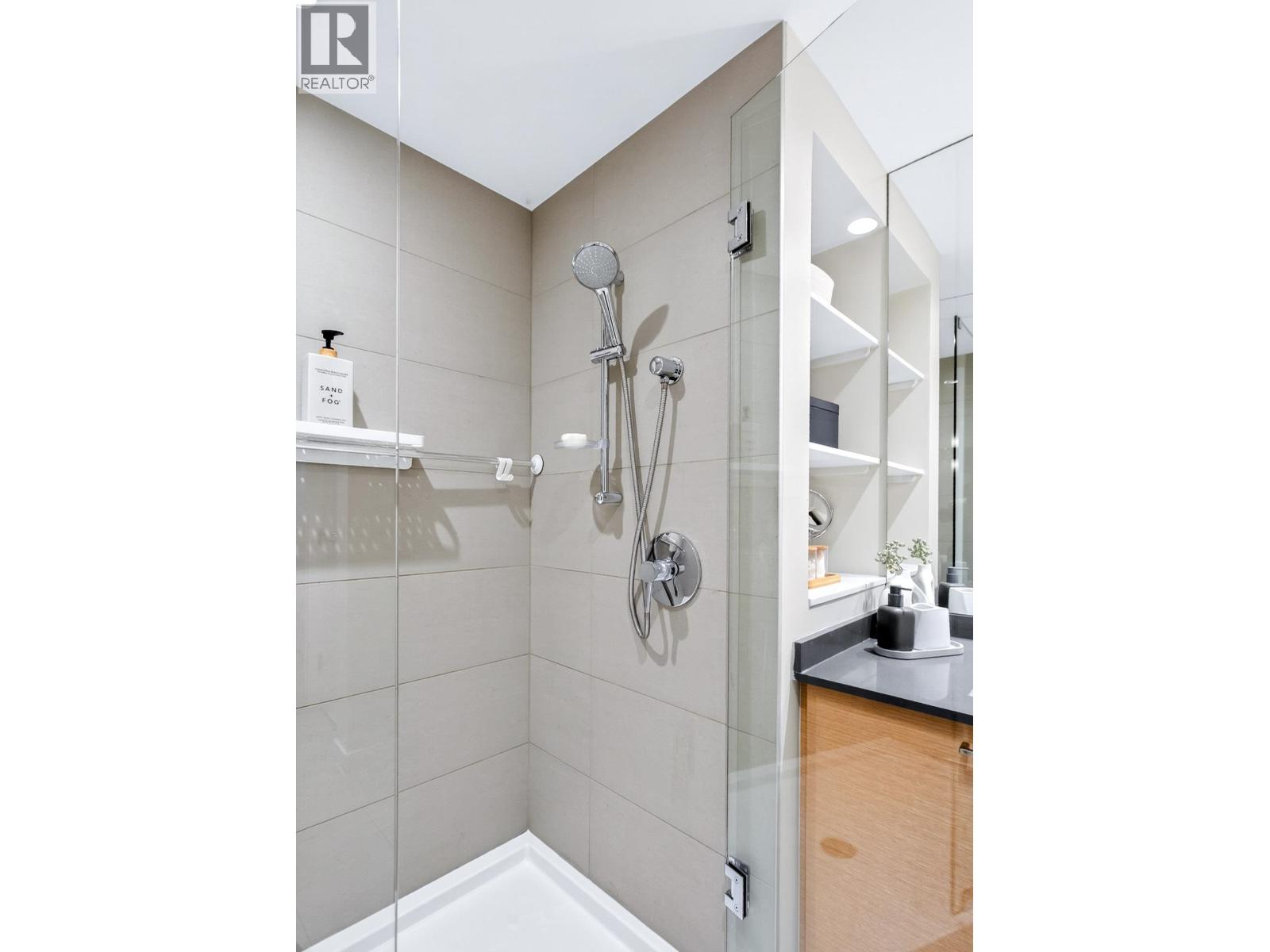 413 135 E 17 Street, North Vancouver, British Columbia  V7L 0C4 - Photo 16 - R3165149