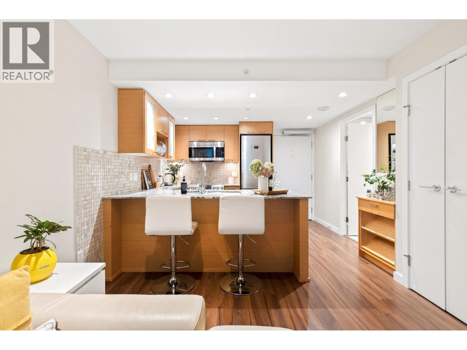 413 135 E 17 Street, North Vancouver, British Columbia  V7L 0C4 - Photo 6 - R3165149