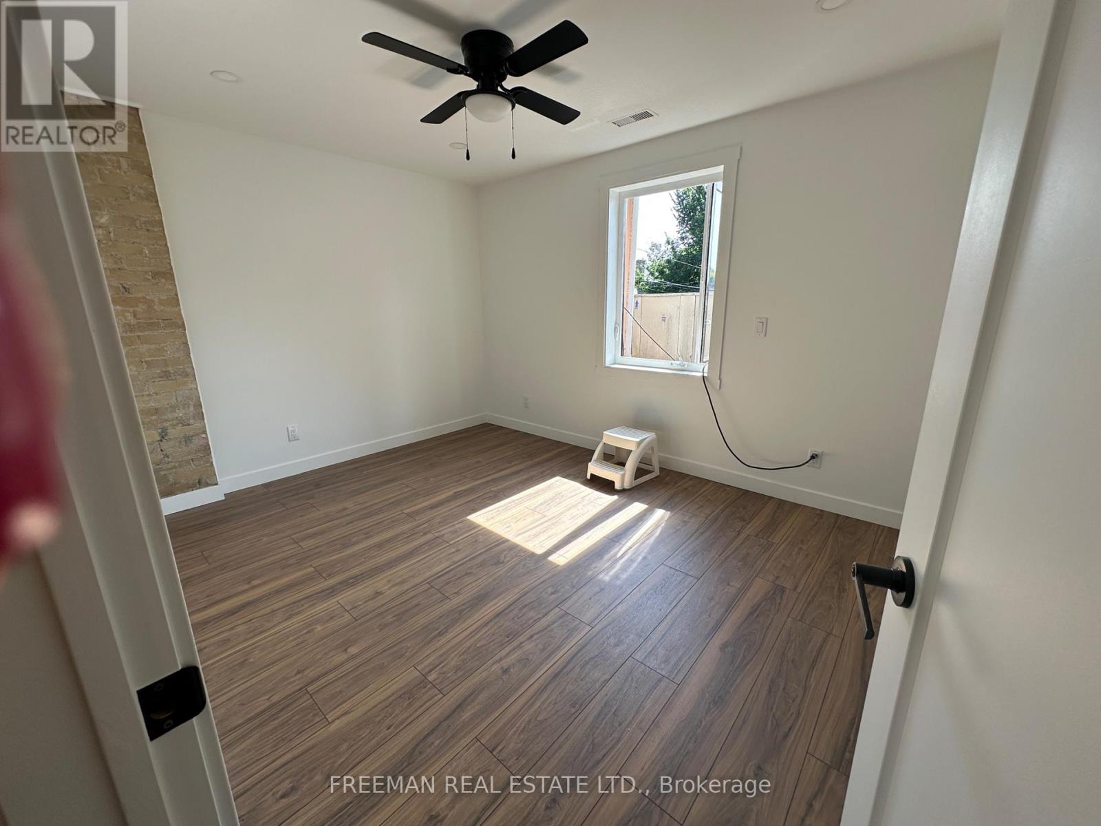2nd Floor - 1029 Gerrard Street, Toronto, Ontario  M4M 1Z6 - Photo 6 - E13781516