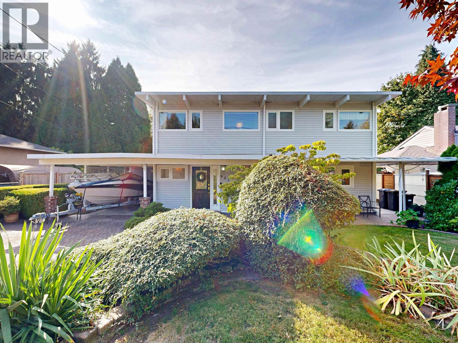 901 Dundonald Drive, Port Moody, British Columbia  V3H 1B8 - Photo 2 - R3165126