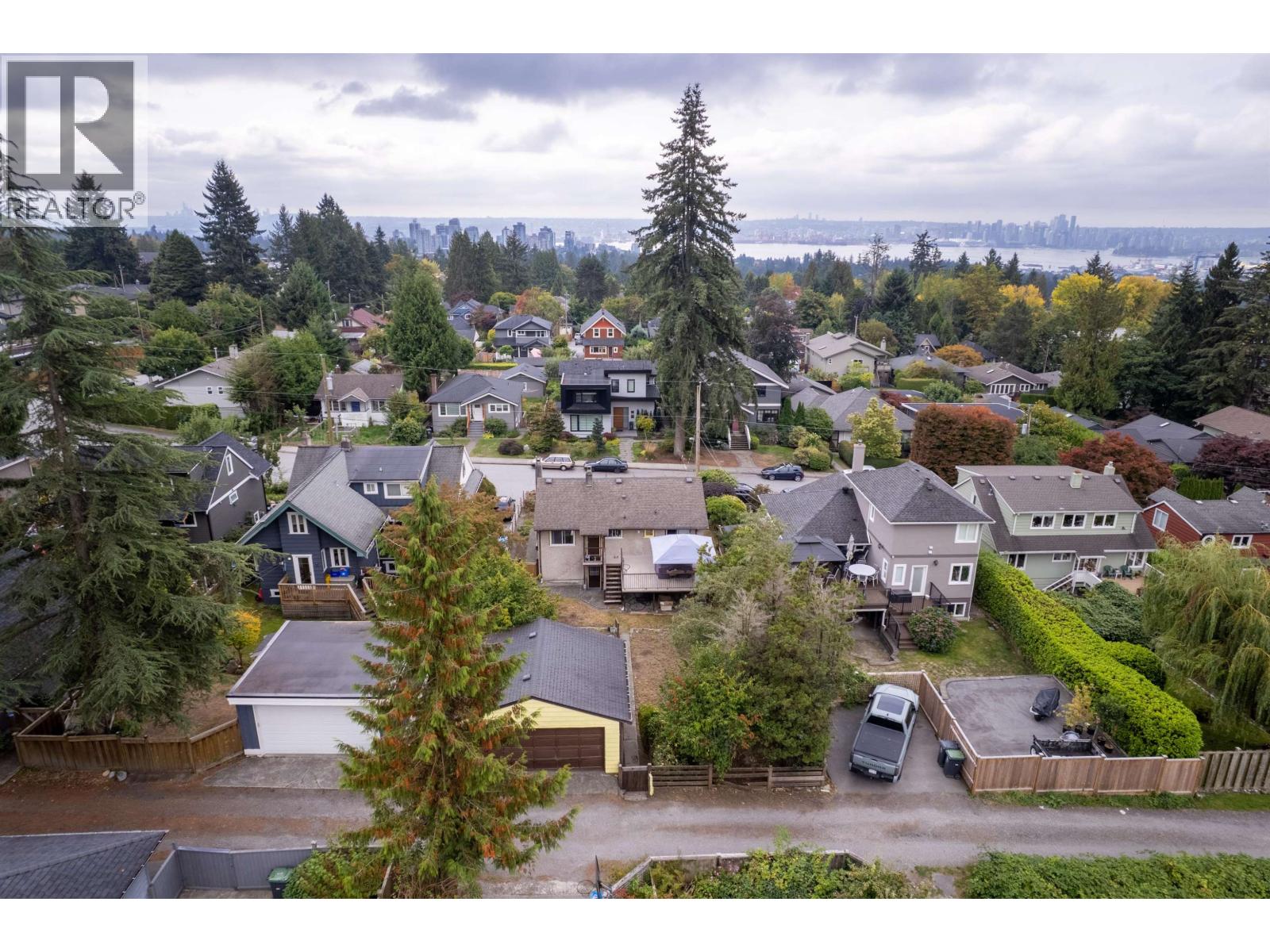 234 W St. James Road, North Vancouver, British Columbia  V7N 2P3 - Photo 37 - R3165137