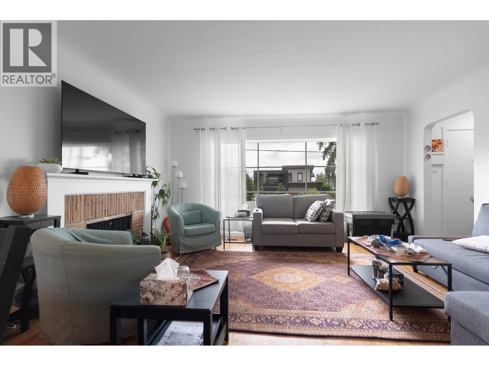 234 W St. James Road, North Vancouver, British Columbia  V7N 2P3 - Photo 9 - R3165137