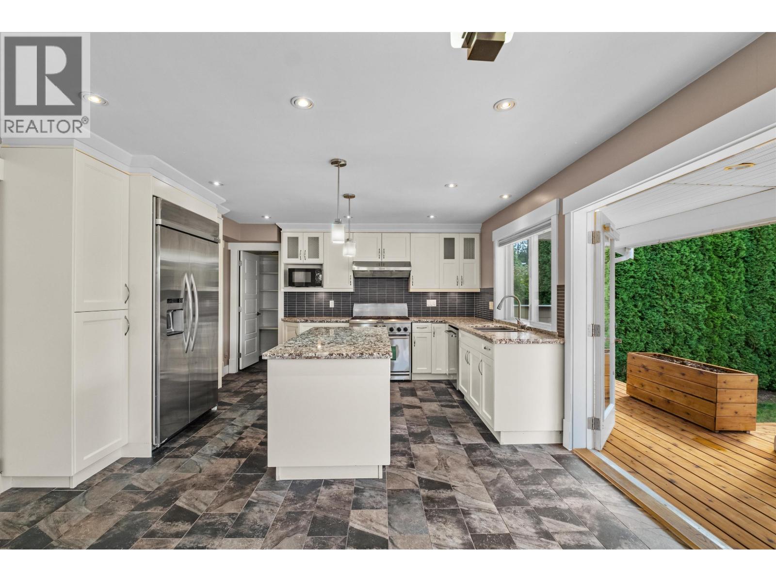 1501 Frederick Road, North Vancouver, British Columbia  V7K 1J6 - Photo 6 - R3165143