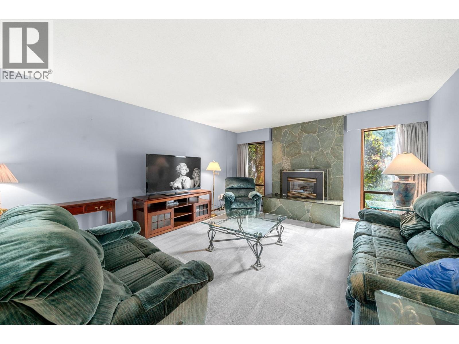 3833 Lynn Valley Road, North Vancouver, British Columbia  V7K 2S7 - Photo 3 - R3165163