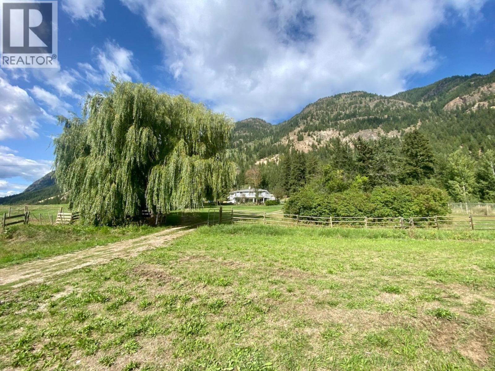 400 Agate Bay Road, Barriere, British Columbia  V0E 2E0 - Photo 1 - 10400784