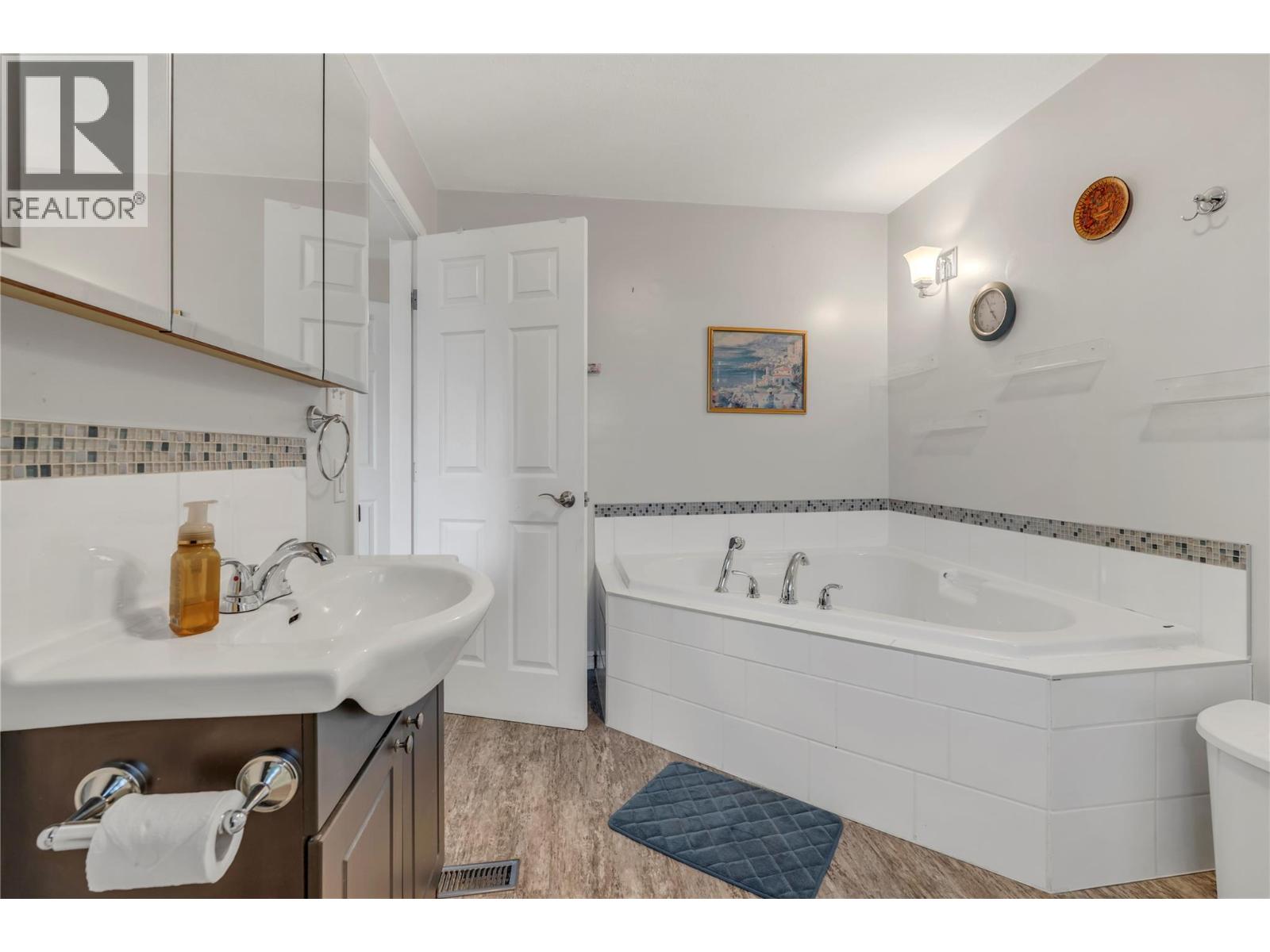 386 Road 11 Road, Oliver, British Columbia V0H 1T1 - Photo 28 - 10400587