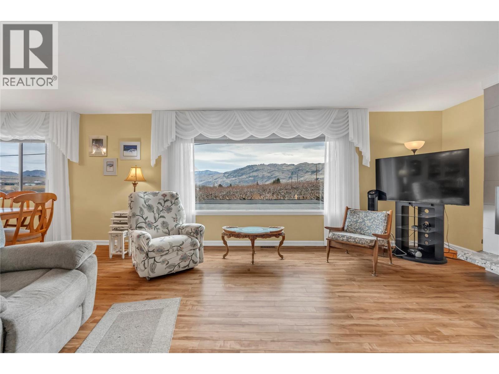 386 Road 11 Road, Oliver, British Columbia V0H 1T1 - Photo 9 - 10400587