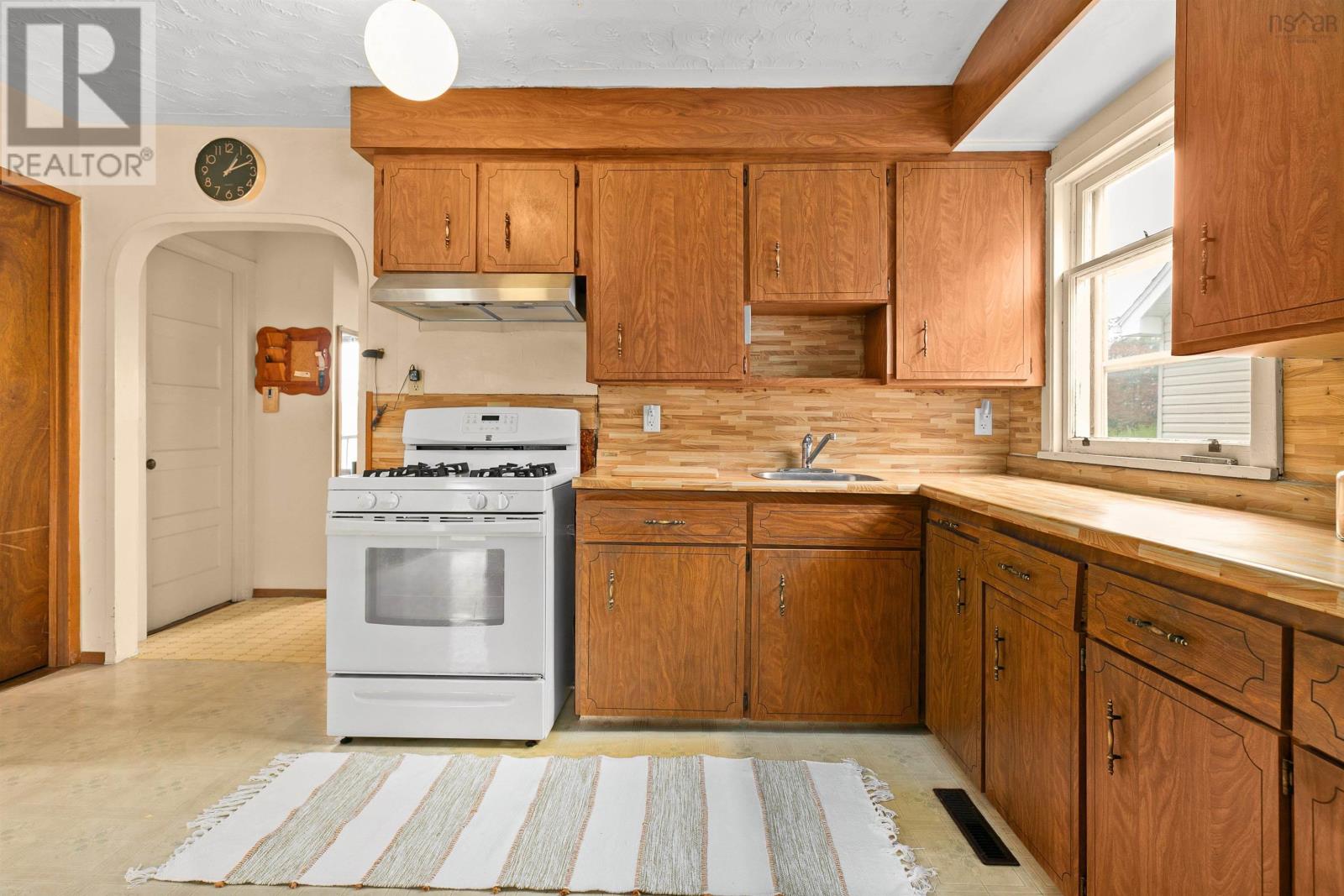 2875 Connaught Avenue, Halifax, Nova Scotia  B3L 3A2 - Photo 12 - 202623267