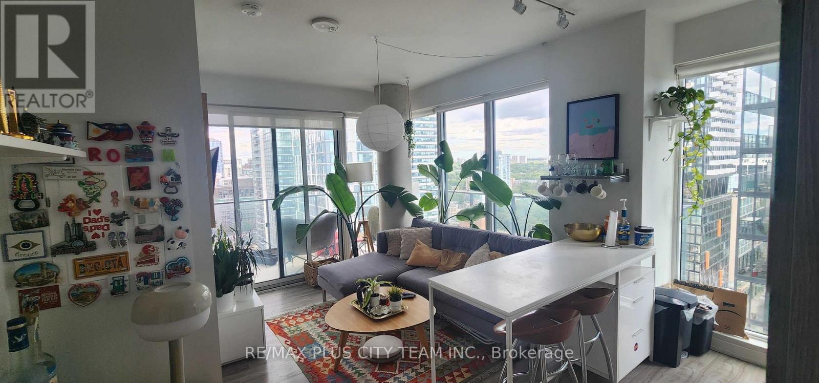 2210 - 77 Shuter Street, Toronto, Ontario  M5B 0B8 - Photo 3 - C13782390