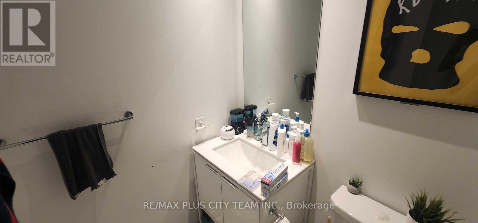 2210 - 77 Shuter Street, Toronto, Ontario  M5B 0B8 - Photo 9 - C13782390