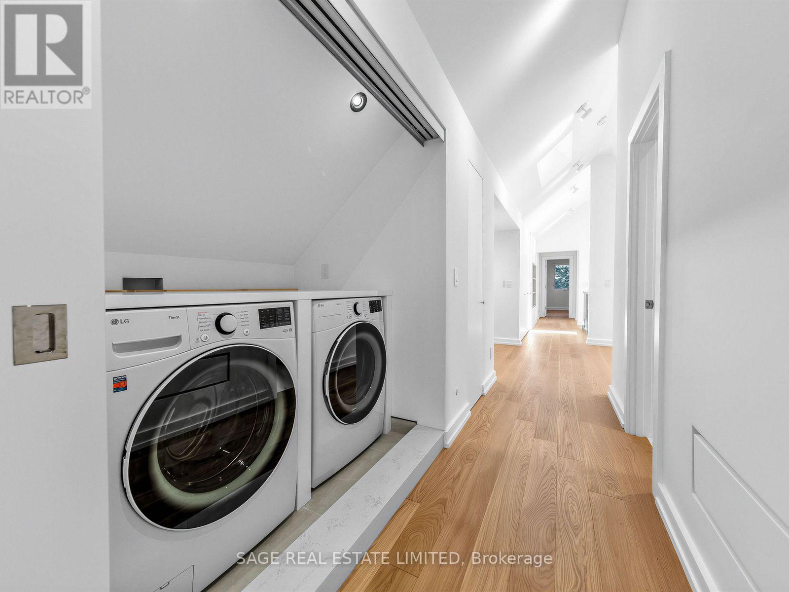 2 Addison Crescent, Toronto, Ontario  M3B 1K8 - Photo 36 - C13782400