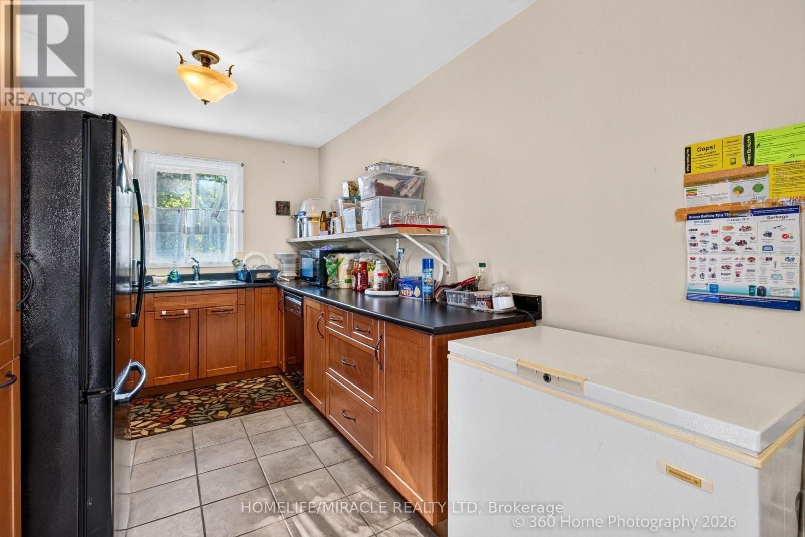 130 Londonderry Street, Oshawa, Ontario  L1J 6Z3 - Photo 11 - E13782480