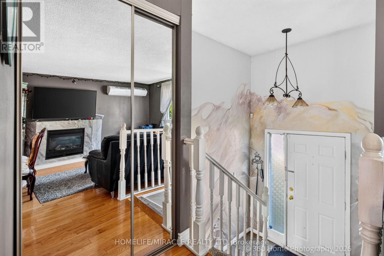 130 Londonderry Street, Oshawa, Ontario  L1J 6Z3 - Photo 4 - E13782480