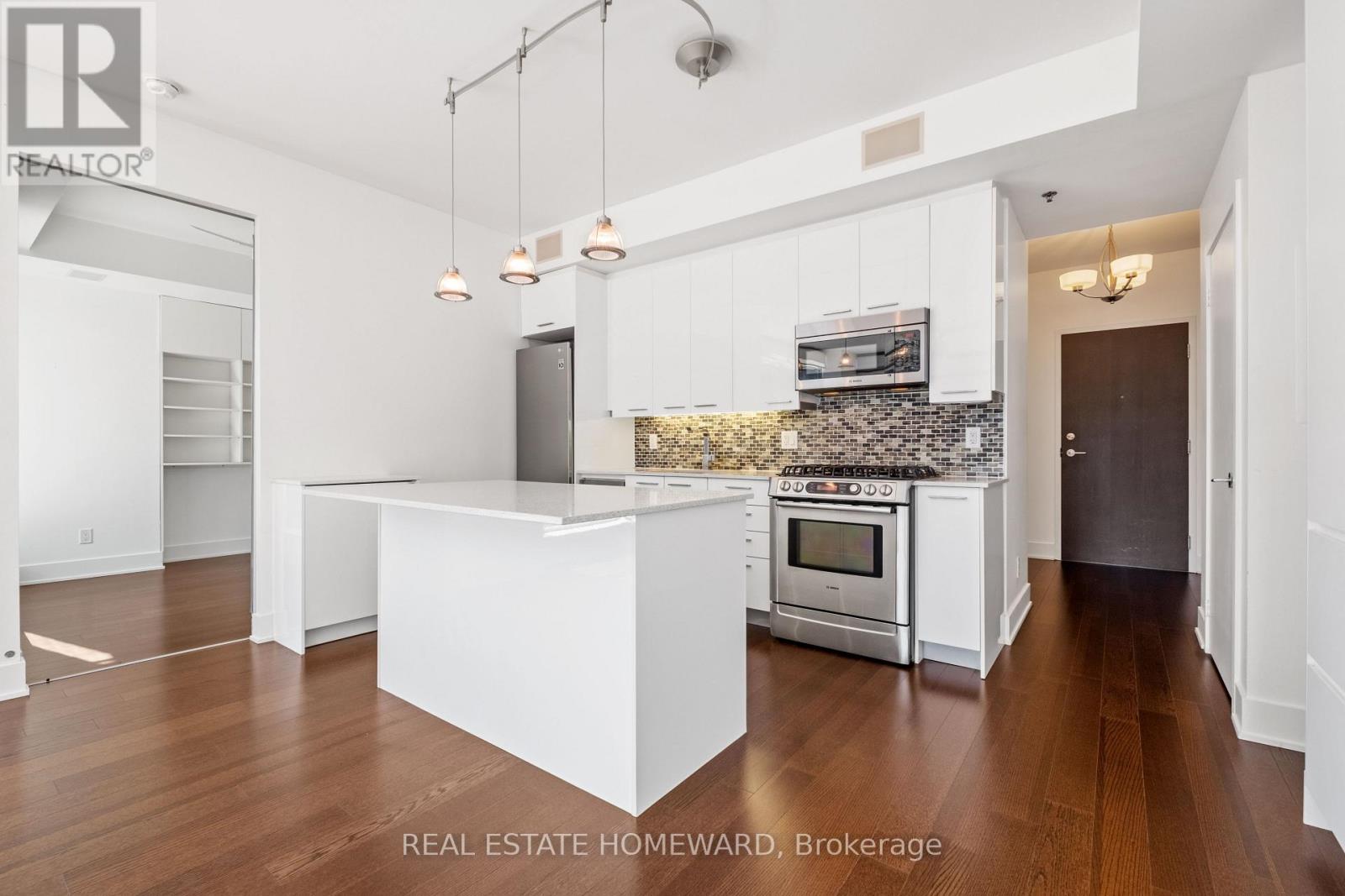 501 - 630 Queen Street E, Toronto, Ontario  M4M 1G3 - Photo 3 - E13782504