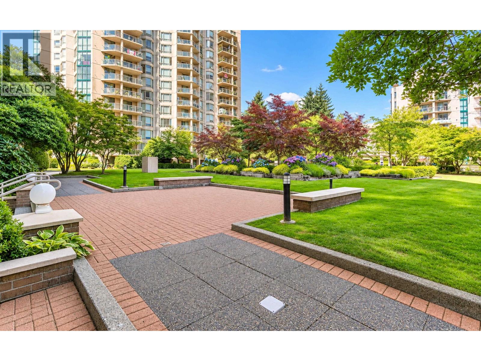 1703 1190 Pipeline Road, Coquitlam, British Columbia  V3B 7T9 - Photo 3 - R3165036