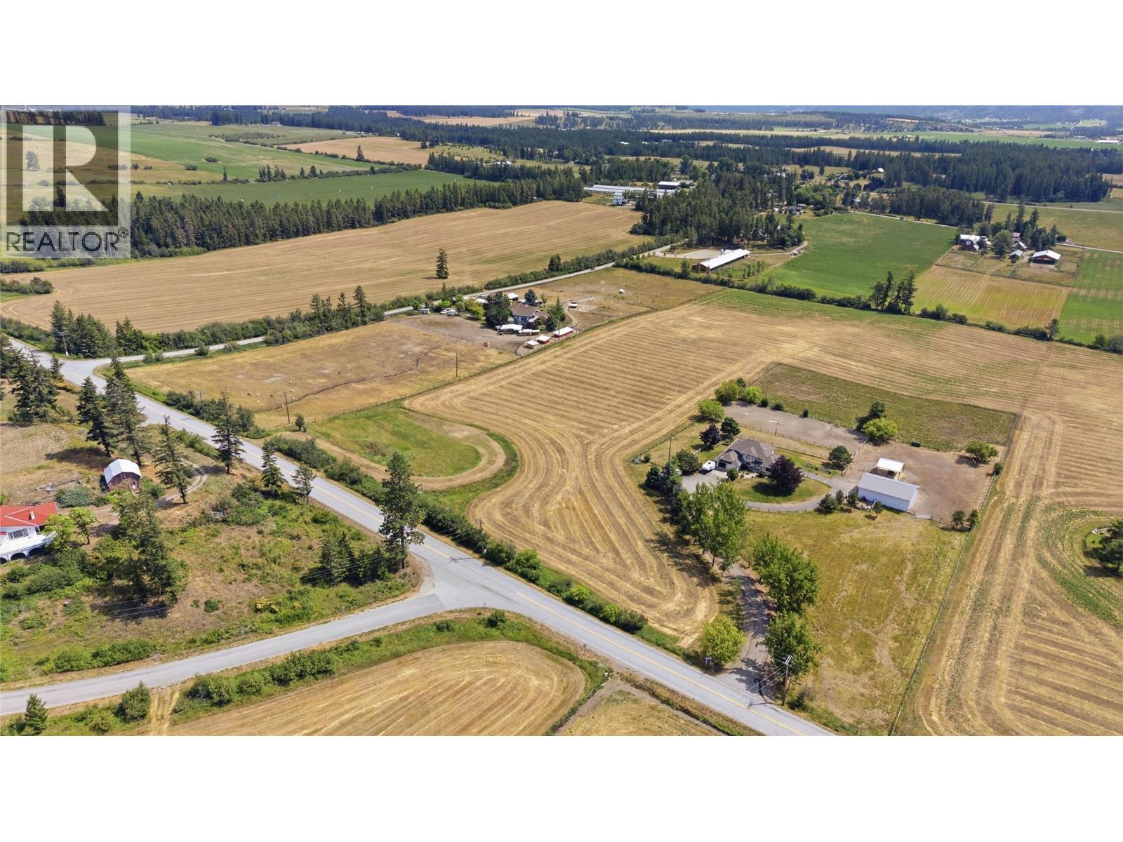 4376 Salmon River Road, Spallumcheen, British Columbia  V0E 1B4 - Photo 4 - 10394111