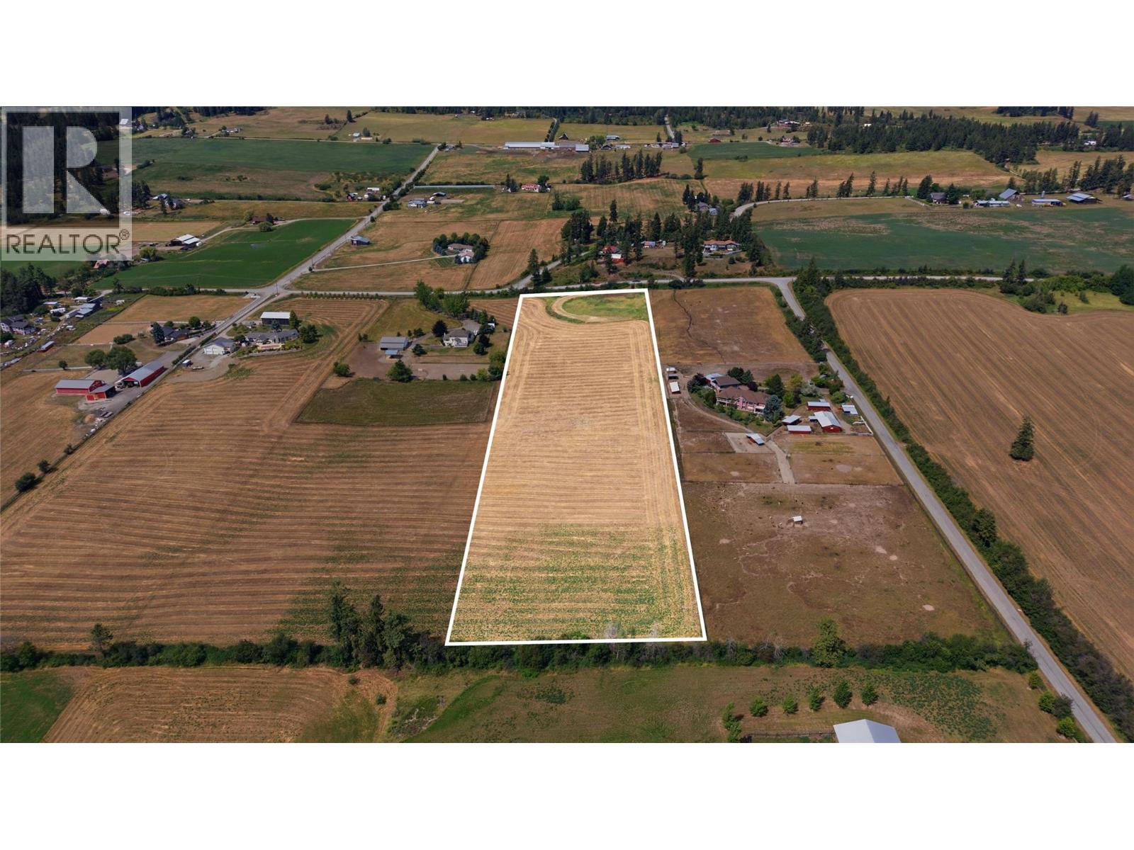 4376 Salmon River Road, Spallumcheen, British Columbia  V0E 1B4 - Photo 12 - 10394111