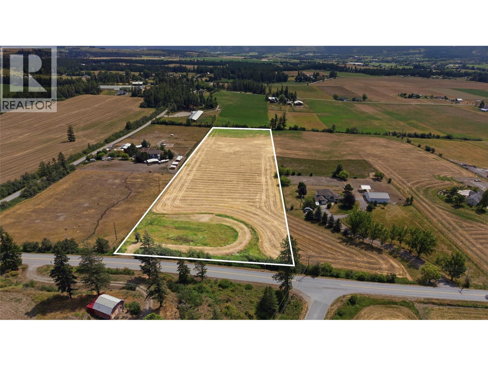 4376 Salmon River Road, Spallumcheen, British Columbia  V0E 1B4 - Photo 1 - 10394111