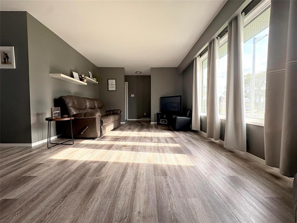 179 Townsend Drive, Melita, Manitoba  R0M 1L0 - Photo 9 - 202519844