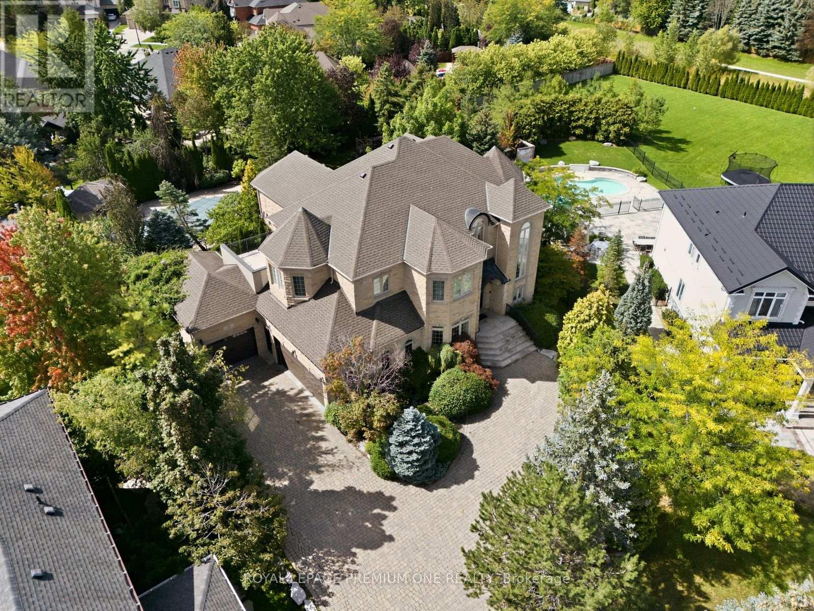 36 Northfield Court, Vaughan, Ontario  L0J 1C0 - Photo 2 - N13782136