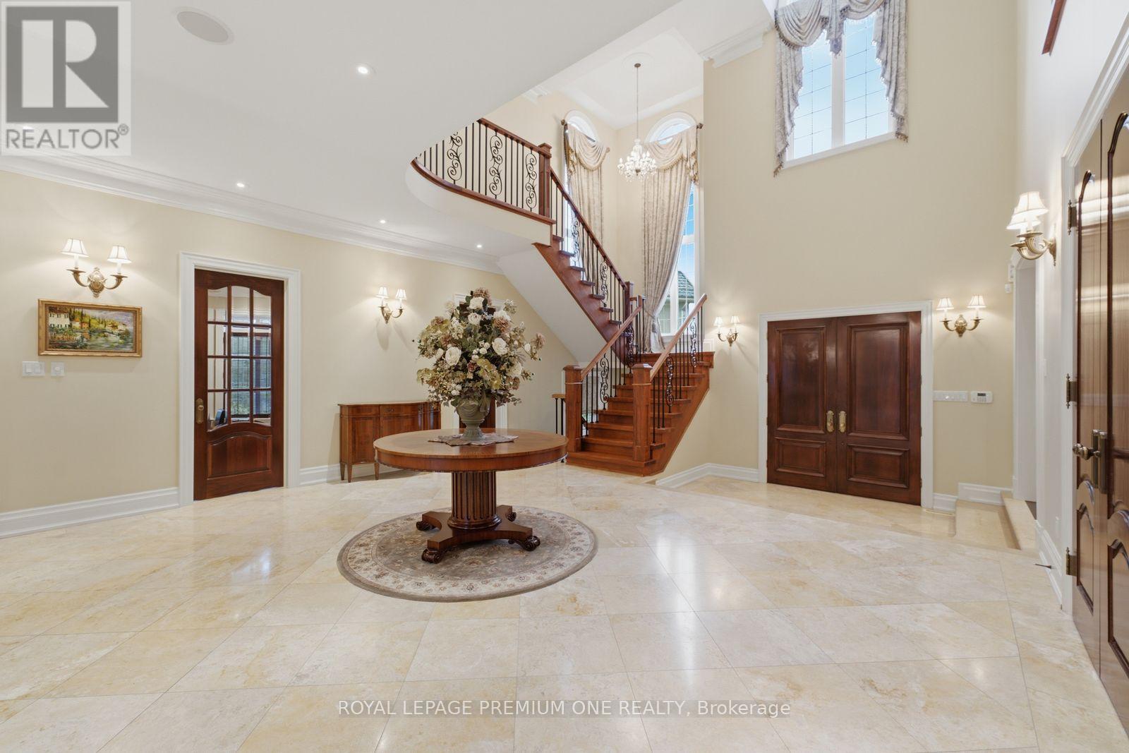 36 Northfield Court, Vaughan, Ontario  L0J 1C0 - Photo 6 - N13782136